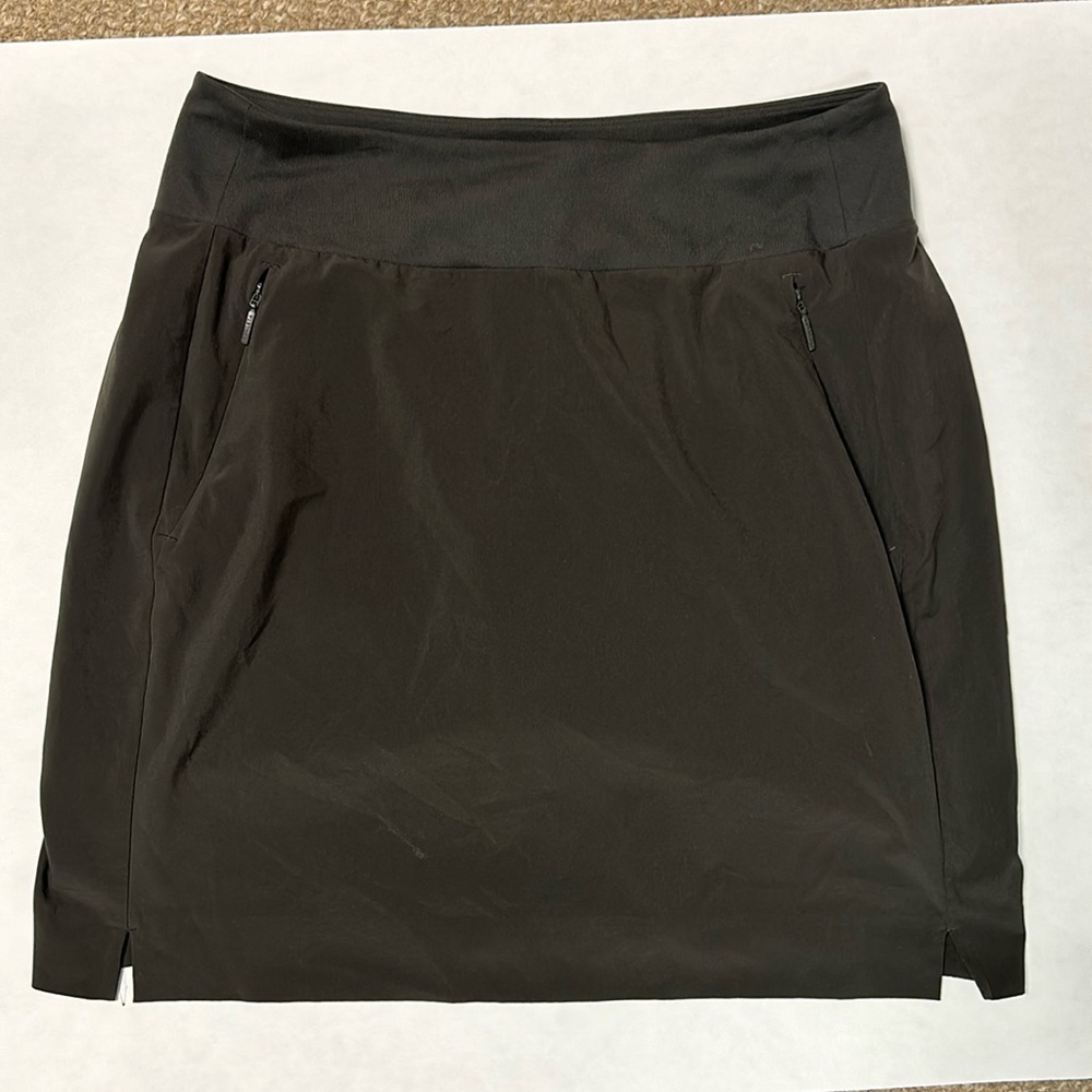 SALUTATION STASH MID RISE 16 inch SKORT olive green